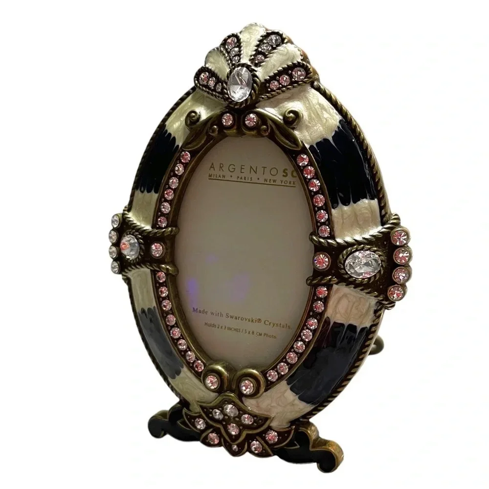 NEW Argento SC 2”x2” picture frame made with Swarovski Crystals